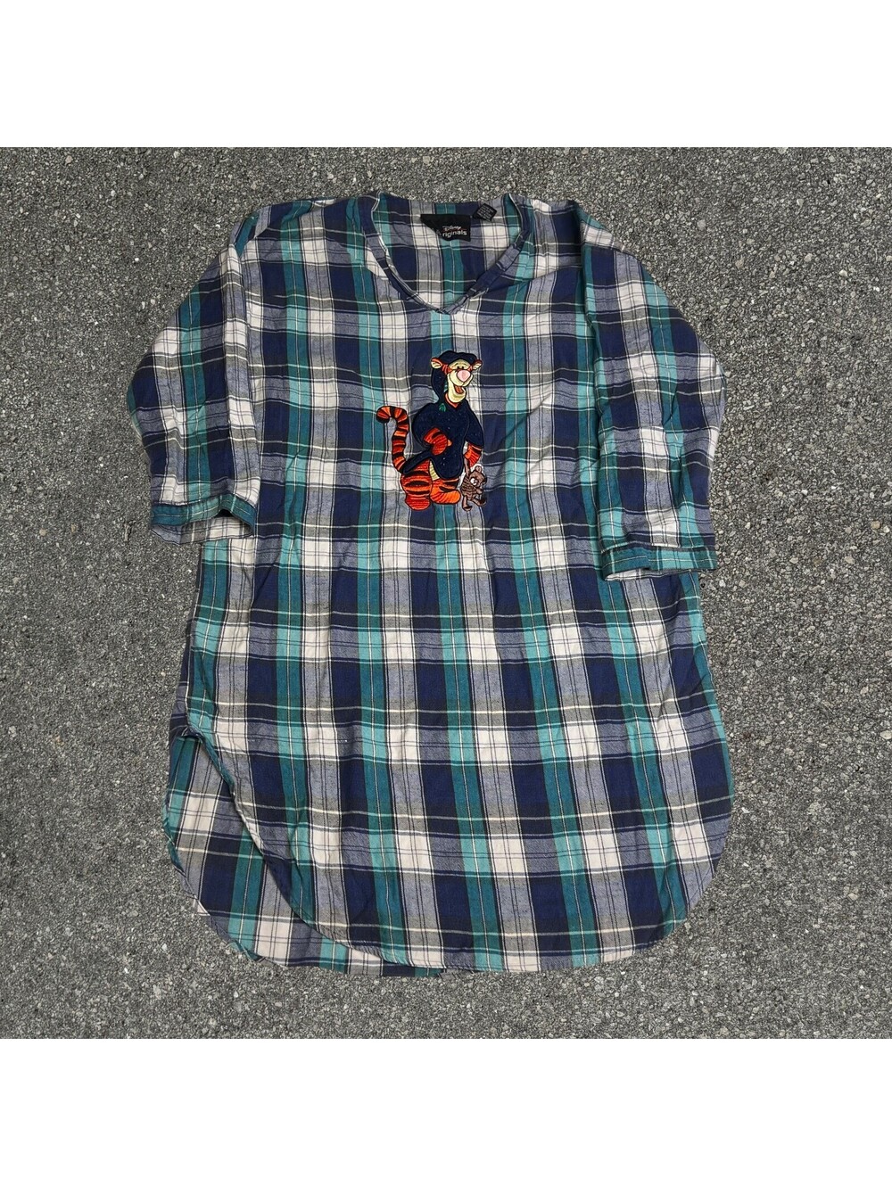 Vintage Disney Store Flannel Sleepwear Nightgown Embroidered Tigger Women